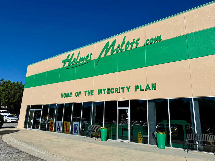 Holmes Motors Douglasville - Showroom