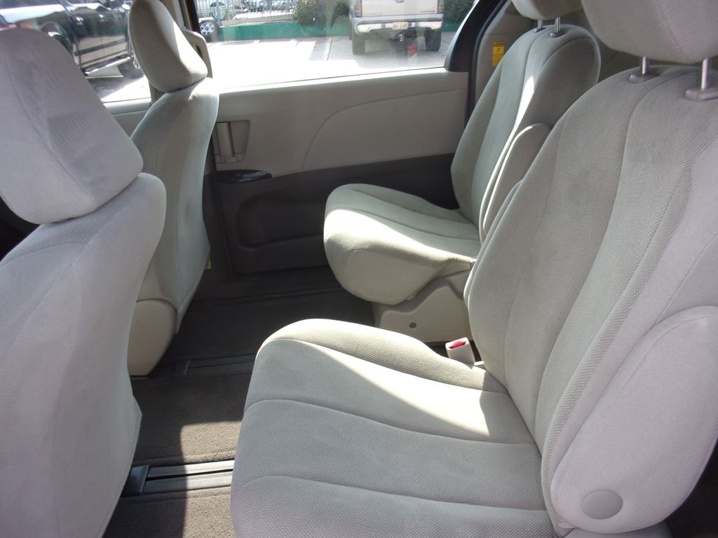 Used 2014 Toyota Sienna For Sale