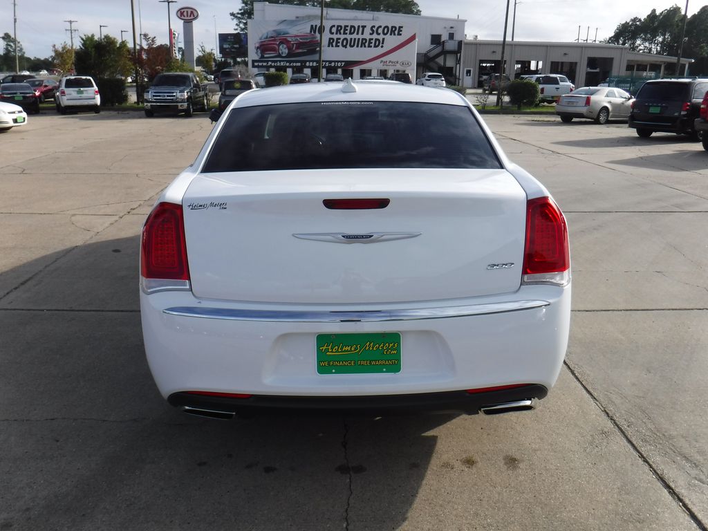 Used 2019 Chrysler 300 For Sale