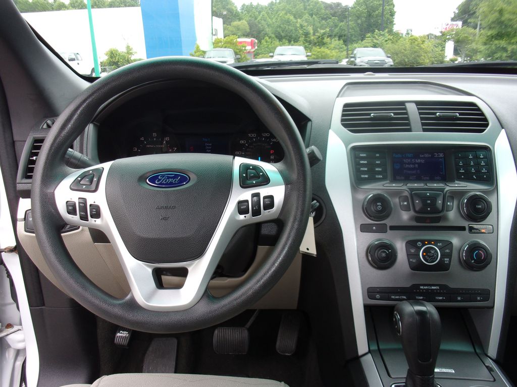 2014 Ford Explorer B11743