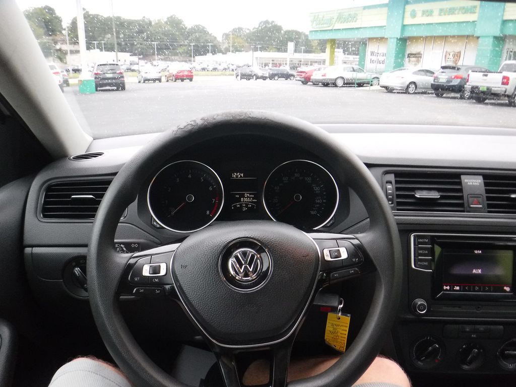 Used 2016 Volkswagen Jetta For Sale
